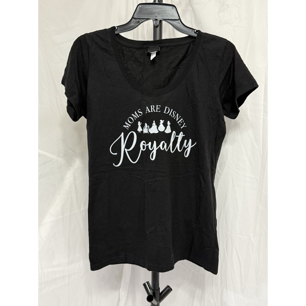 Disney Tshirt Black "Moms Are Disney Royalty " 100% Cotton Medium